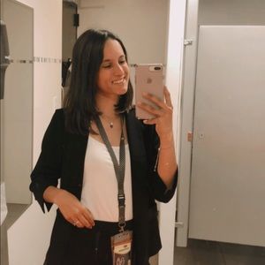 Meet your Posher, Paola